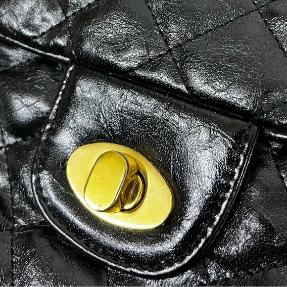 Vintage Black Quilted Gold Chain Handbag - Picture 9 of 10